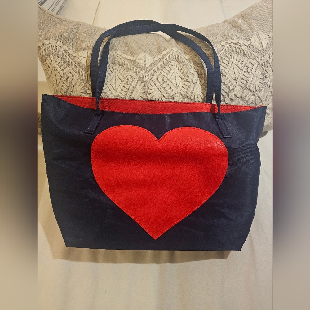 AVON TOTE BAG LIKE NEW